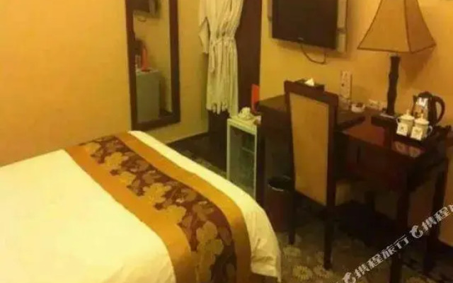 Royal Garden Hotel
