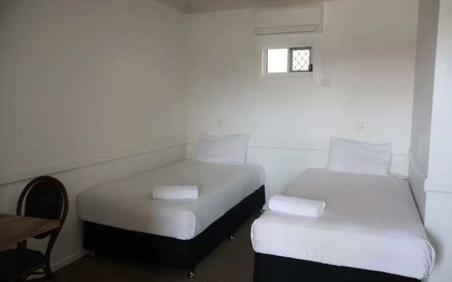 Park Avenue Hotel Motel