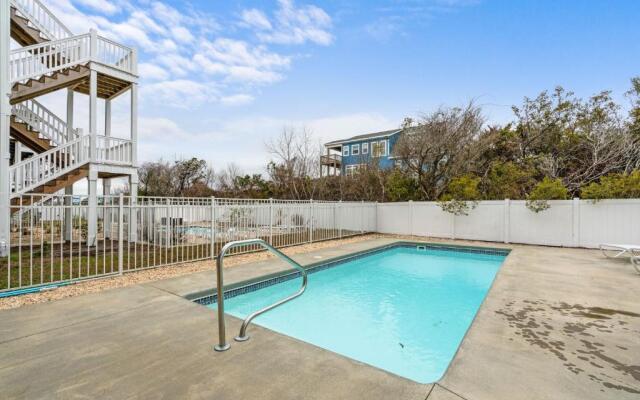 Alpha Breeze by Oak Island Accommodations