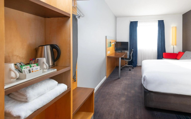 Holiday Inn Express Stevenage by IHG