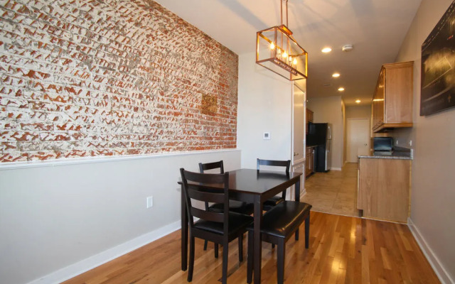 Hosteeva French Quarter Luxury Condo