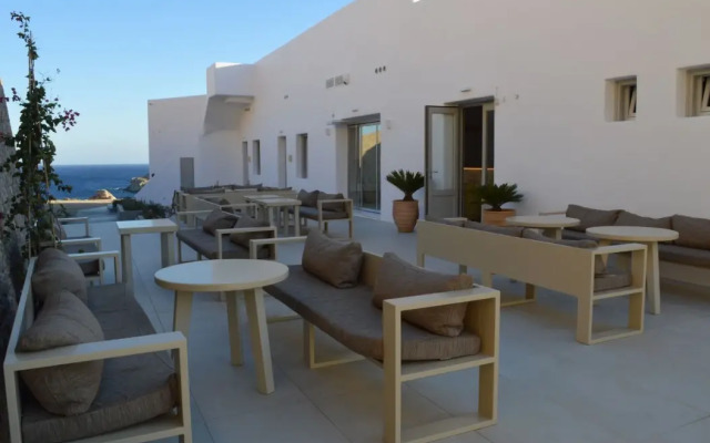 Super Paradise Suites