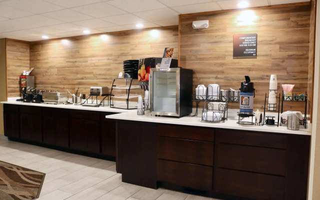 Best Western Fostoria Inn & Suites