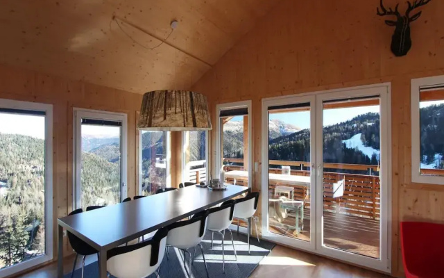 Lovely Chalet in Turracherhöhe with Sauna & Indoor Hot Tub