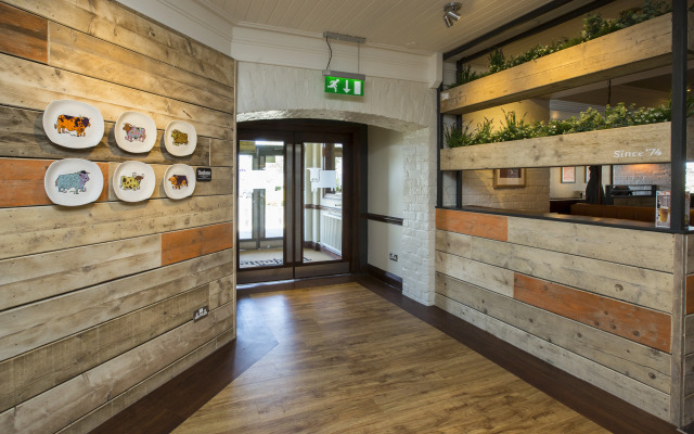 Premier Inn Leeds / Bradford Airport