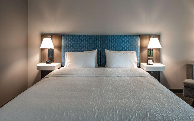 Hampton Inn & Suites Dallas/Plano Central