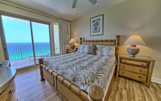 Luxurious Tropical Condo with Breathtaking Gulf View - Unit 2006 by RedAwning