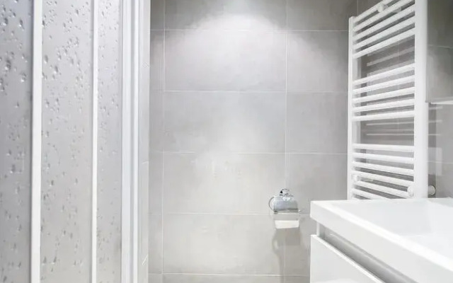 Luxury Apartment in Paris - République