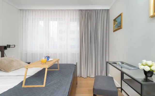 Apartment With Two Balconies by Renters