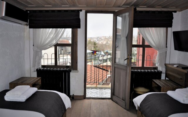 Rooftop Balat Rooms & Apartments Turkuaz Olive