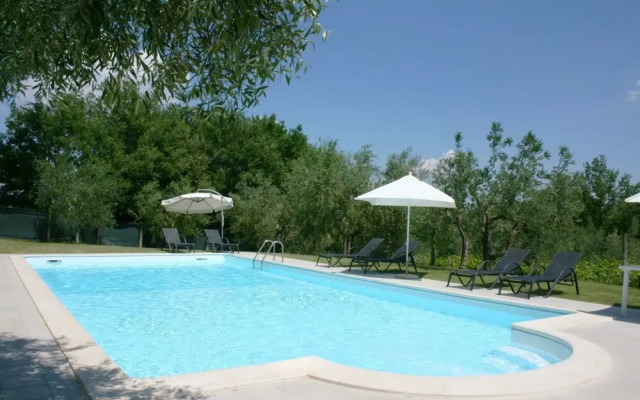 Wonderful Private Villa With Private Pool, TV, Pets Allowed and Parking, Close to Montepulciano