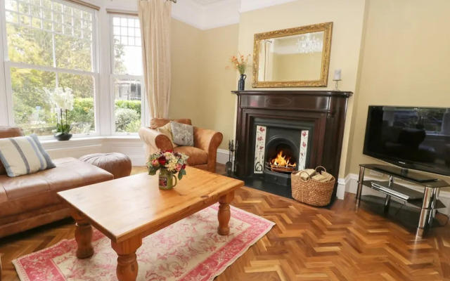 8 Wilton Road