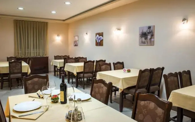 Garni Hotel Semlin B&B