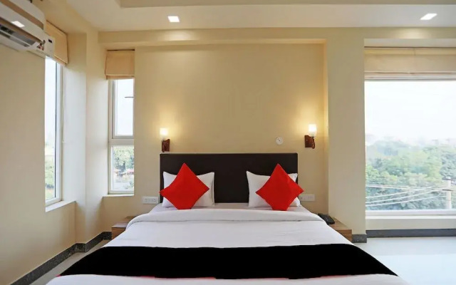 OYO 8526 SD Royal Inn