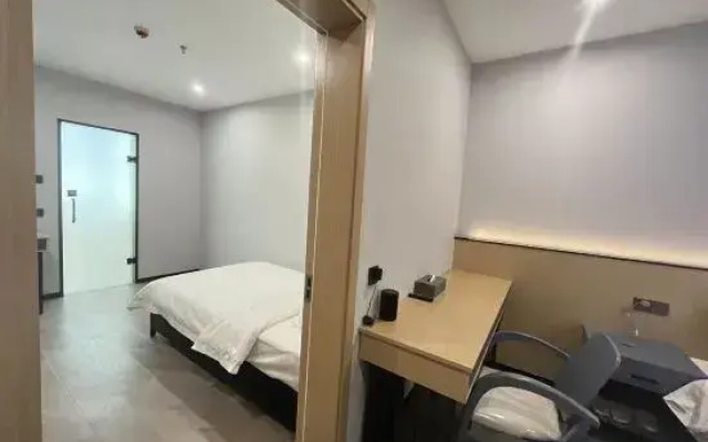 Bona Hotel (Jinzhou Century Square)