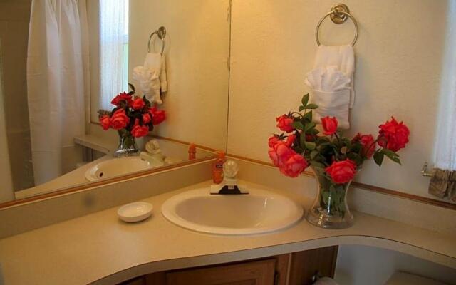 Arden Acres Executive Suites and Cottages