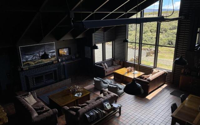 Thousand Lakes Lodge