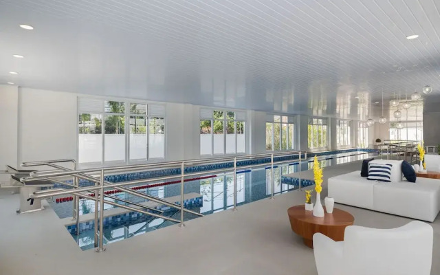 Summit Pinheiros by Okaeri Home Aparts