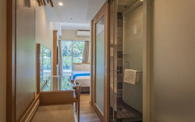 Kariyushi LCH Resort