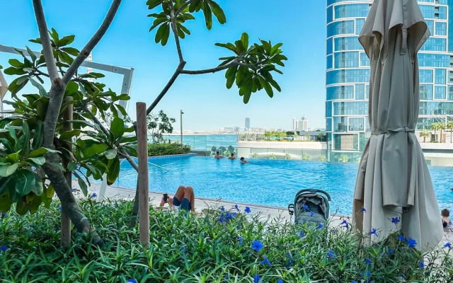 Breathtaking 3BR with Sea & Marina