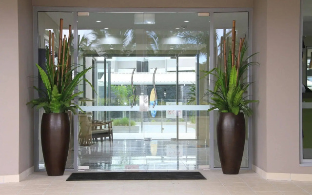 1770 Lagoons Central Apartment Resort
