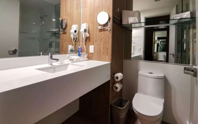 Ramada Encore by Wyndham Guadalajara Aeropuerto