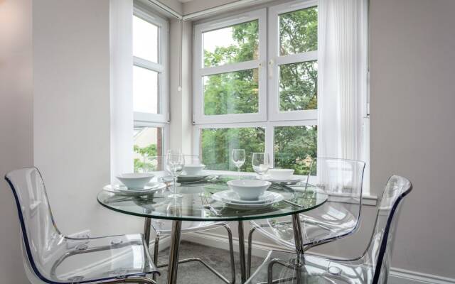 Elms Way - Donnini Apartments