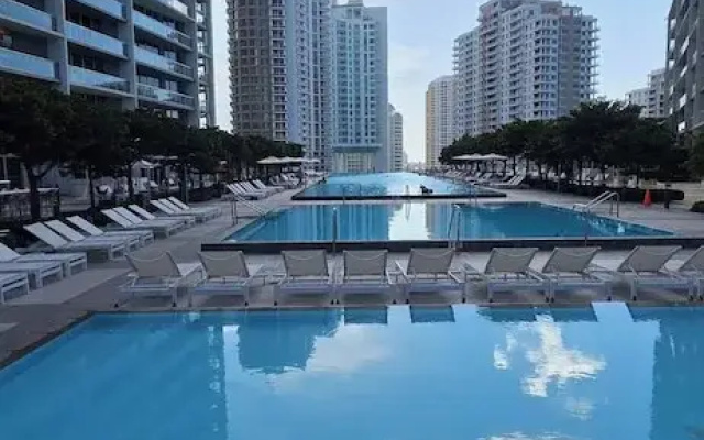 The Bay Suites - W Miami