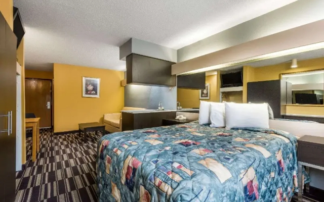 Microtel Inn and Suites Riverside