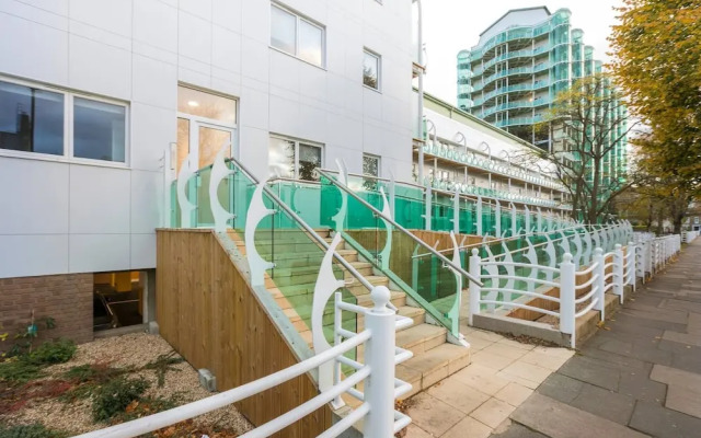 Skyvillion Tower Point Enfield 1bed W Balcony