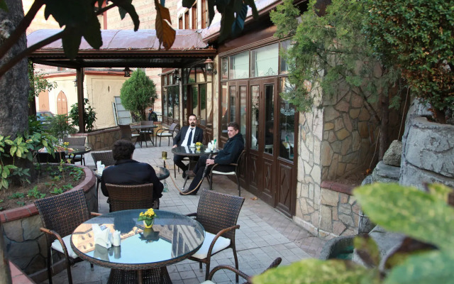 Kadi Konagi Thermal Hotel