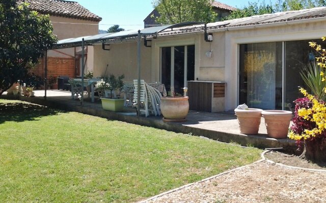House With one Bedroom in Aubagne, With Pool Access and Enclosed Garde