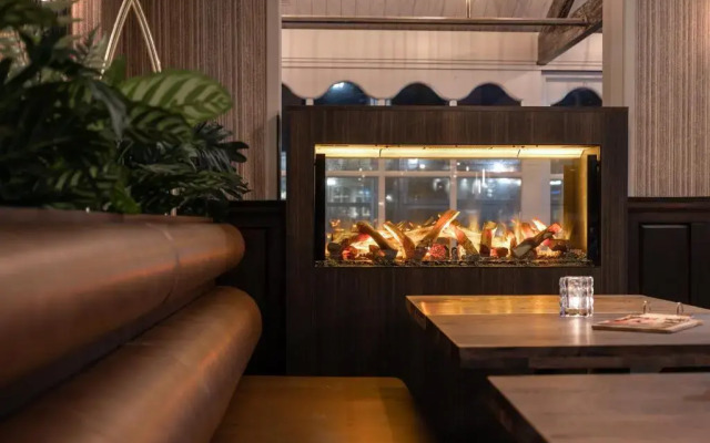 Hotel Bom