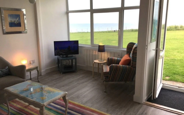 Mundesley Beach Chalet With Stunning sea Views