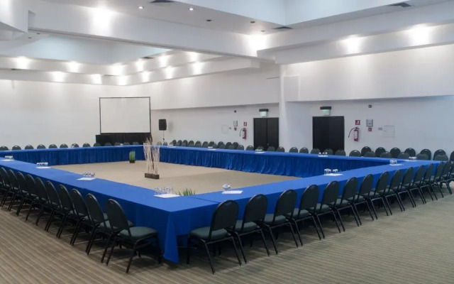 Holiday Inn Mexico Dali Airport by IHG