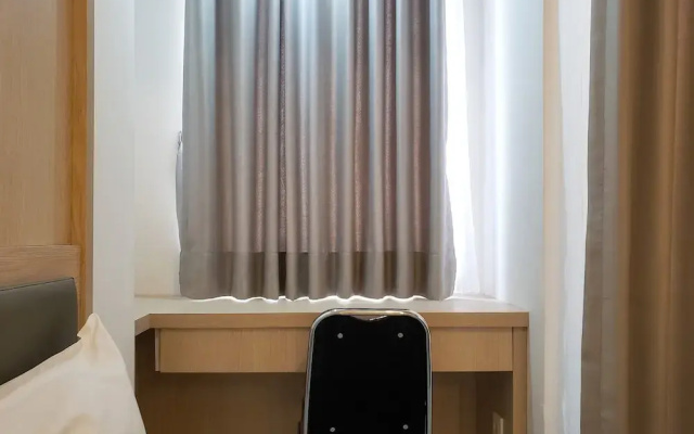 Tranquil And Nice Studio At Tokyo Riverside Pik 2 Apartment