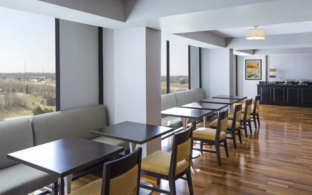 Sheraton West Des Moines Hotel