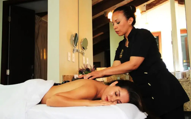 Plaza Gallery Hotel & Boutique