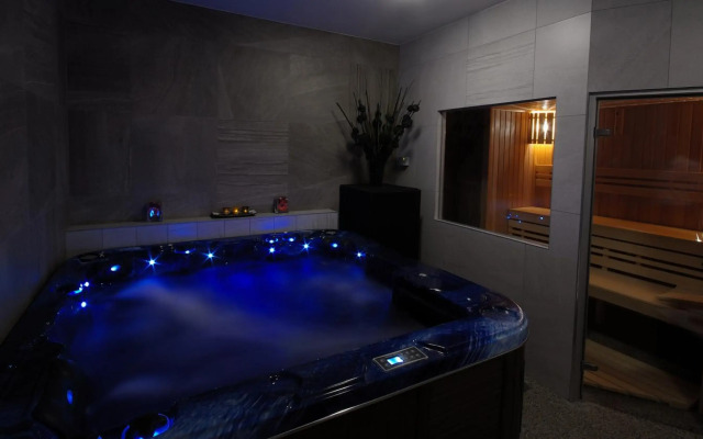 Hotel Adeba