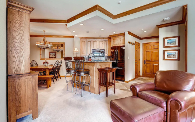 Highlands Lodge