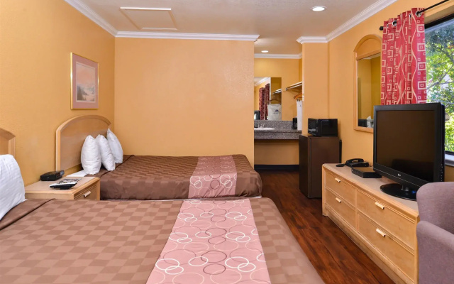 Americas Best Value Inn & Suites Clearlake Wine Country