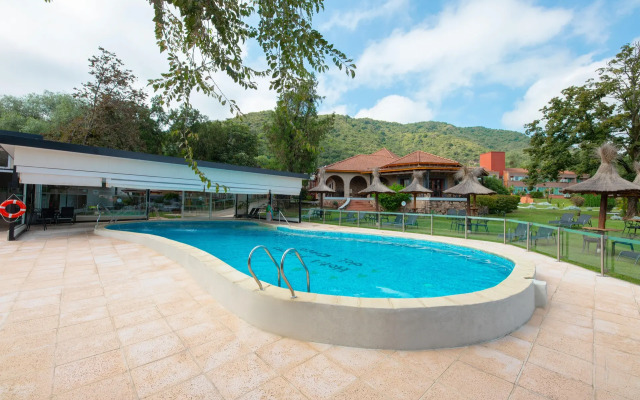 Pinares del Cerro Resort & Suites