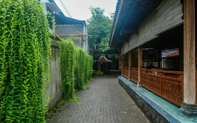 OYO 594 Joglo Manggisan Syariah