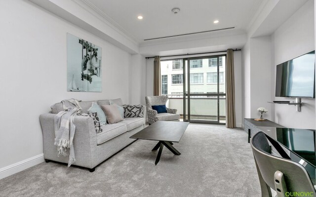 QV Modern Apartment in CBD - 078