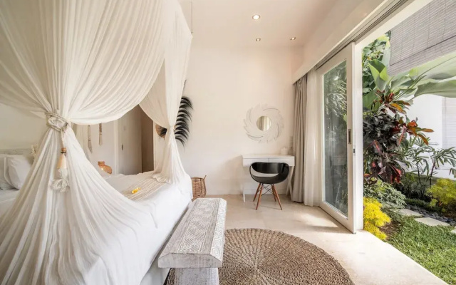 Limitless Jungle Villas Complex, 5 BR, Ubud With Staff