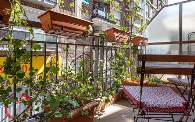 Cute 1 Bedroom Apartment with a Balcony