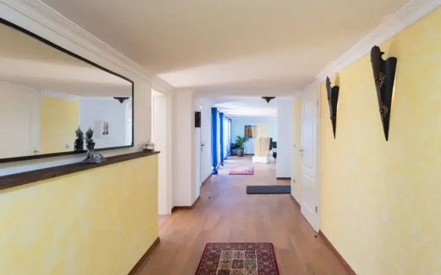 Lovely Apartment in Arona