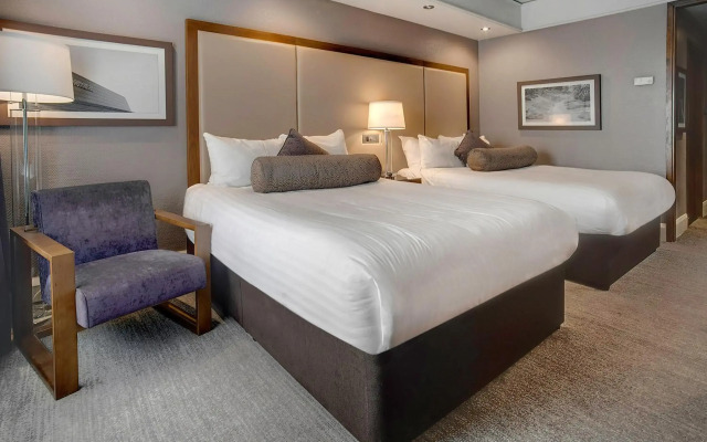 Sandman Signature London Gatwick Hotel