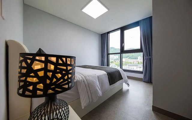 Shine Hotel