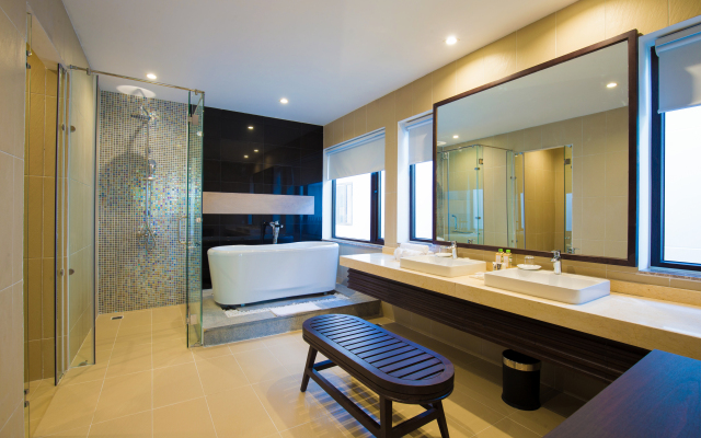 Mercury Phu Quoc Resort & Villas Hotel